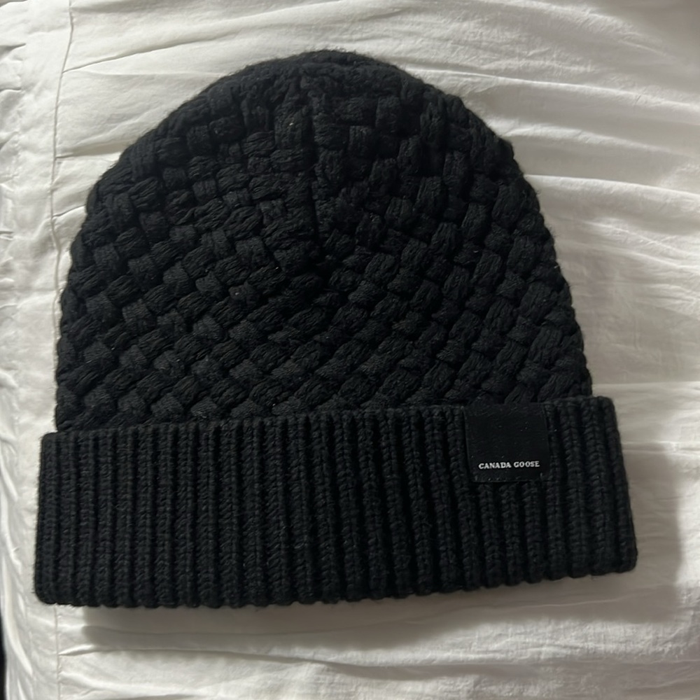 Canada Goose basket stitch toque (hat), black